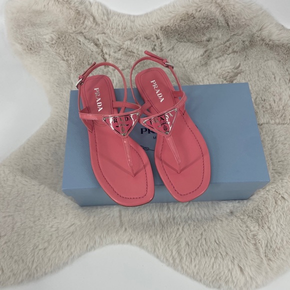 Prada Petalo Patent Leather Thong Sandals - Picture 3 of 6